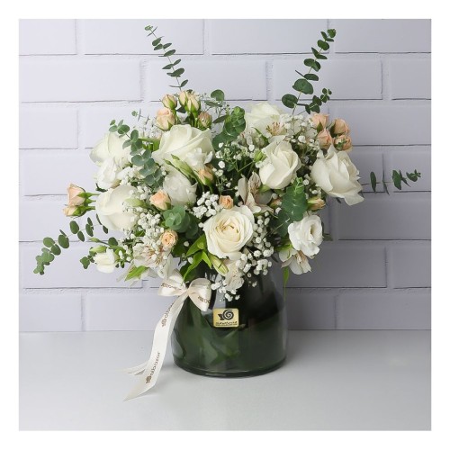 Atlas Roses Flower Vase